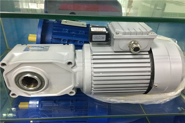 HG直交軸減速機(jī)，準(zhǔn)雙曲面斜齒輪減速機(jī),直角減速機(jī),直角減速電機(jī),直交軸減速電機(jī) (17)