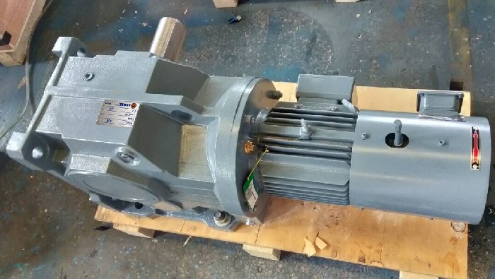 13HP馬力電機(jī)K系列減速機(jī)