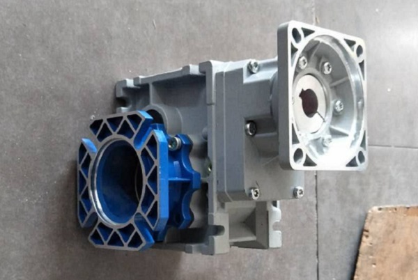 傳動(dòng)帶減速機(jī),輸送機(jī)專(zhuān)用減速電機(jī),小型減速器